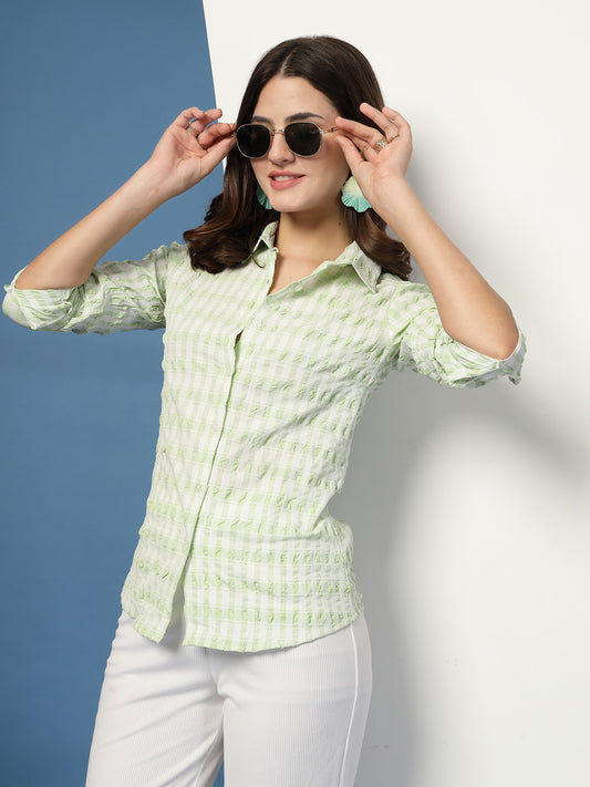 Women’s Checked Spread Collar Comfort Relaxed Fit Seersucker Shirt