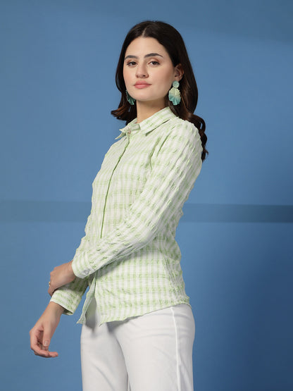 Women’s Checked Spread Collar Comfort Relaxed Fit Seersucker Shirt