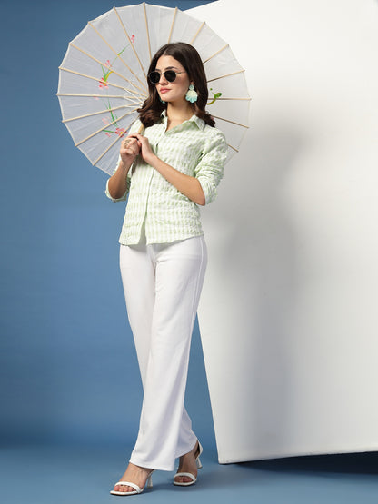 Women’s Checked Spread Collar Comfort Relaxed Fit Seersucker Shirt
