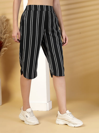 Women’s Striped Relaxed Fit Mid-Rise Casual Capris