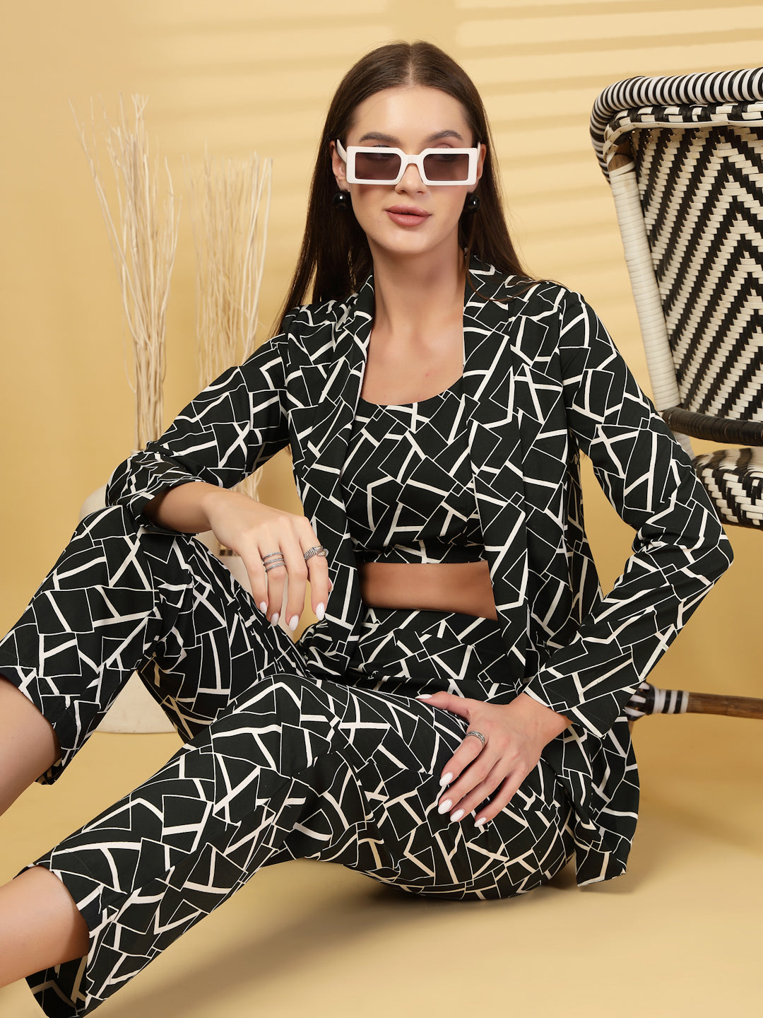 Women’s Geometric Printed Comfort-Fit Pure Cotton Top & Trousers With Shrug