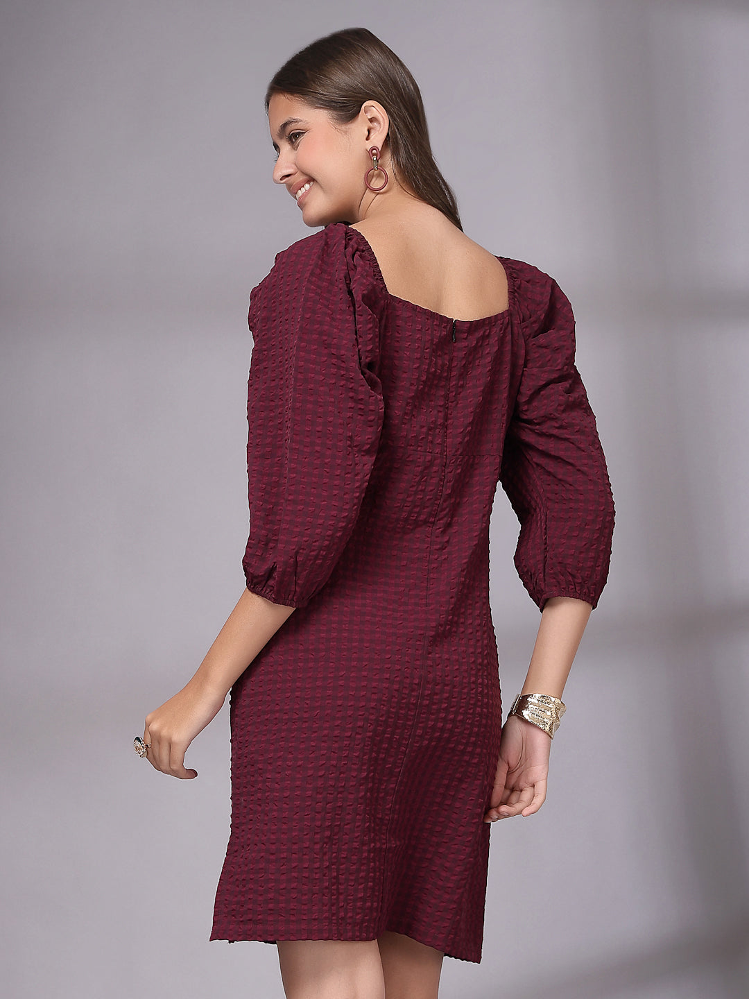 Women’s Casual Summer Bodycon Three-Quarter Sleeves Above Knee V-Neck New Basics Maroon Self Design Print Dress