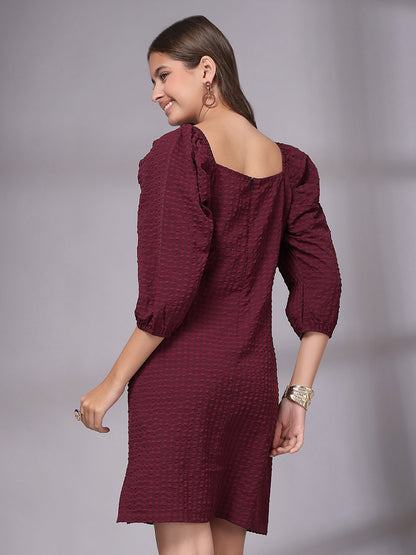 Women’s Casual Summer Bodycon Three-Quarter Sleeves Above Knee V-Neck New Basics Maroon Self Design Print Dress