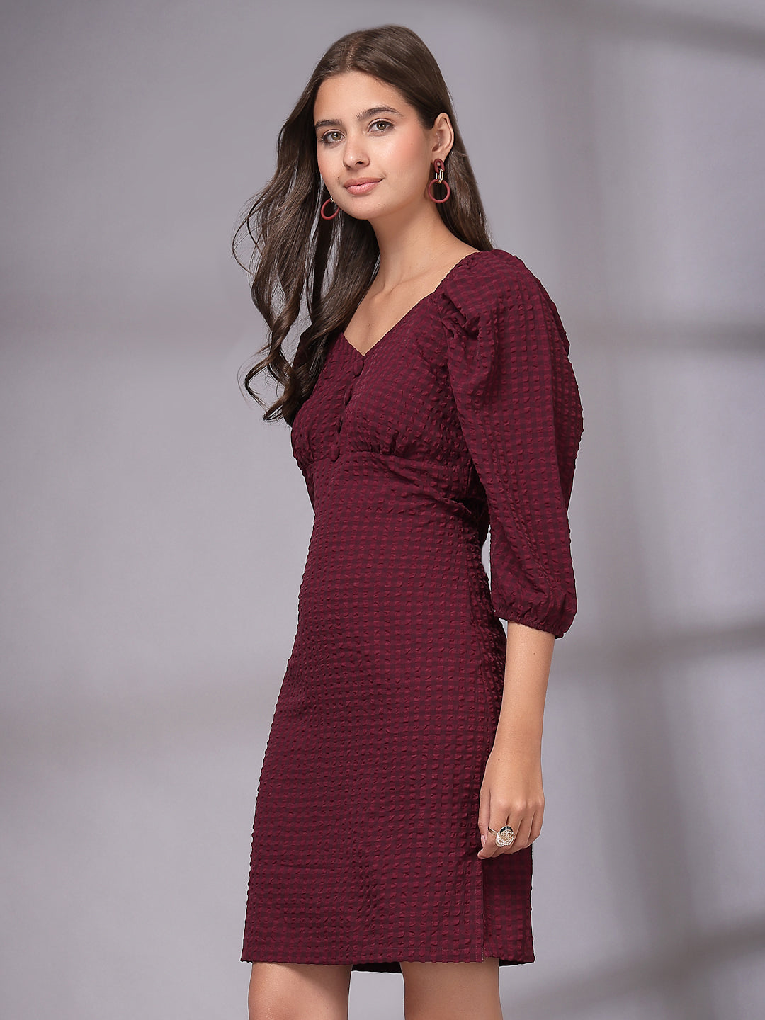Women’s Casual Summer Bodycon Three-Quarter Sleeves Above Knee V-Neck New Basics Maroon Self Design Print Dress